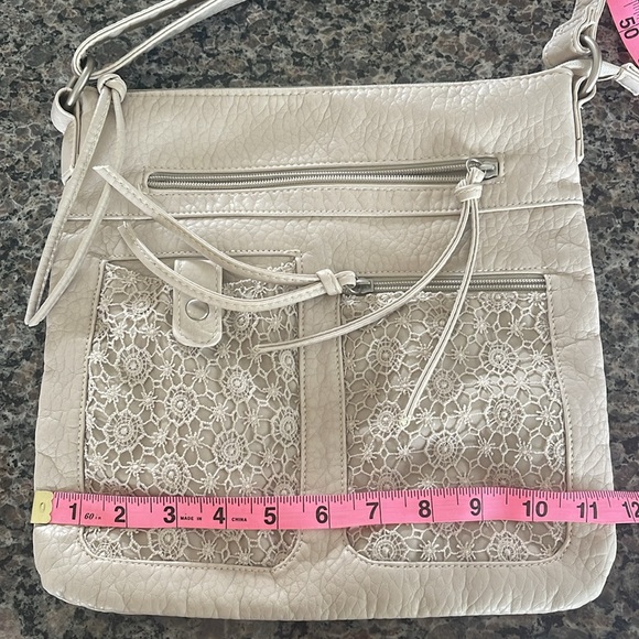 Boho Crossbody Purse 🌺 - Picture 2 of 7